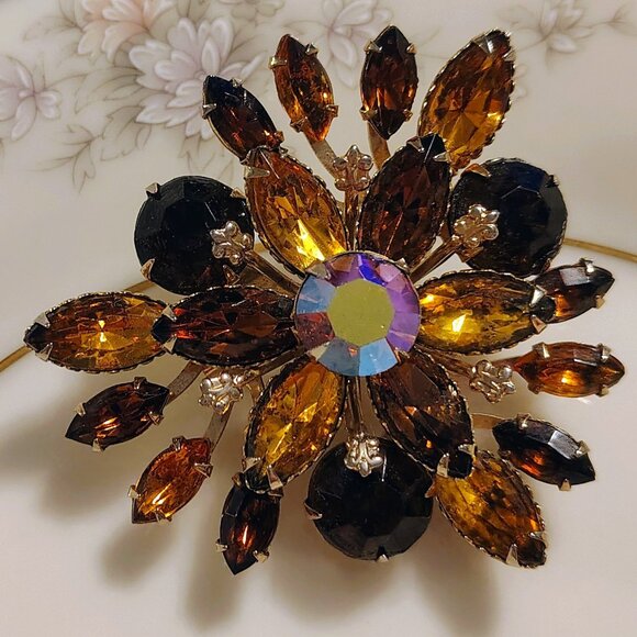 Vtg 50s Orange Topaz & Aurora Borealis AB Rhinestone High End Glam Swedge Brooch - Picture 5 of 6